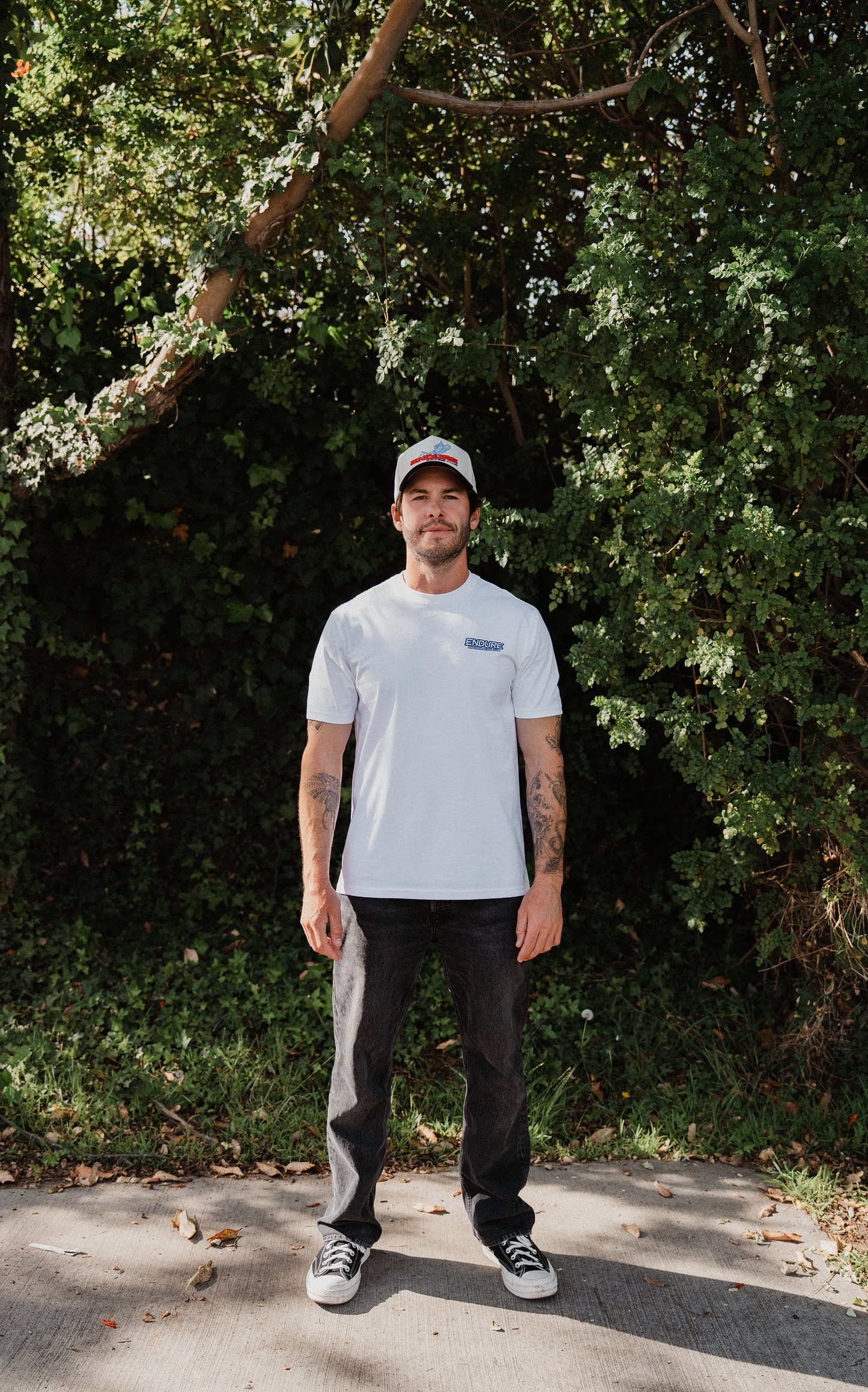 BLUE GLOBE TEE