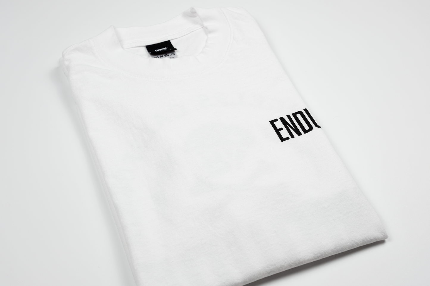 WHITE TEE